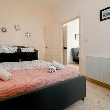 Apartment Renove & Climatise + Jardinet - Centre Ajaccio *